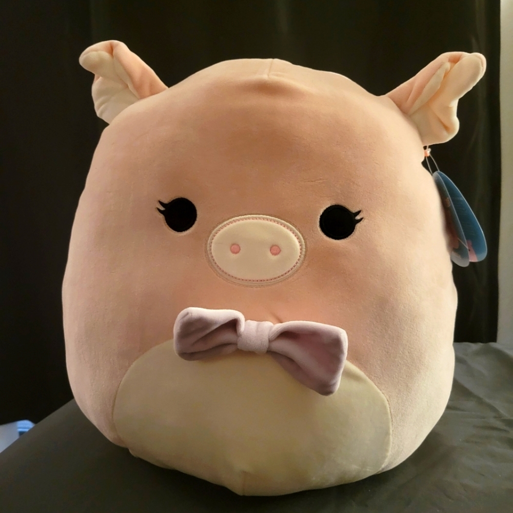 Hettie Squishmallow 14"